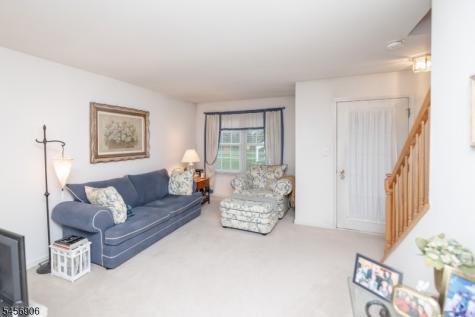 203 Hudson Court Independence NJ 07840