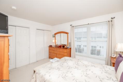 203 Hudson Court Independence NJ 07840