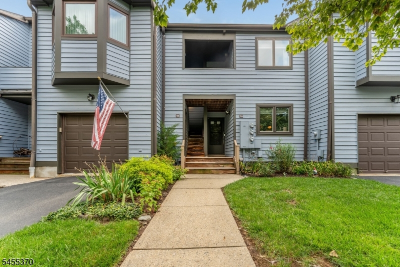 705 Clark Circle Raritan NJ 08822