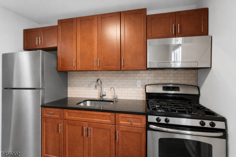 725 Joralemon Street Belleville NJ 07109