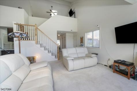 6 Falkenstein Dr Unit 8 Vernon NJ 07462