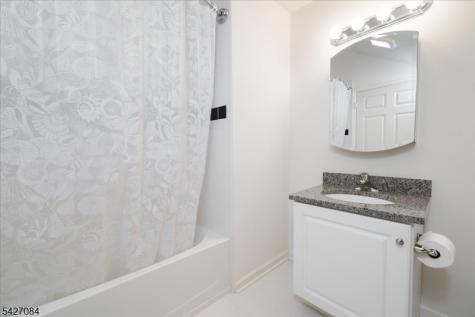 6 Falkenstein Dr Unit 8 Vernon NJ 07462