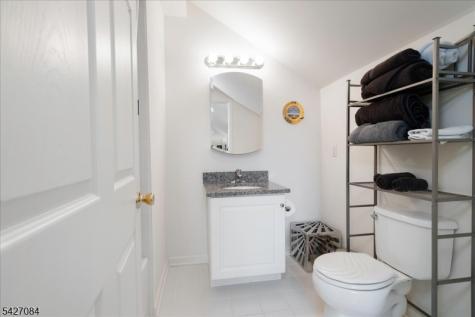 6 Falkenstein Dr Unit 8 Vernon NJ 07462