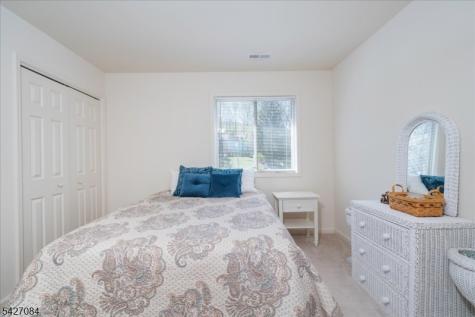 6 Falkenstein Dr Unit 8 Vernon NJ 07462