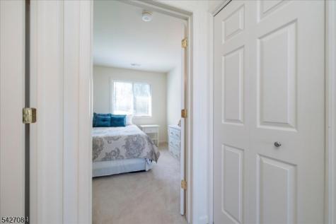 6 Falkenstein Dr Unit 8 Vernon NJ 07462