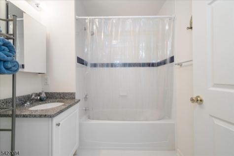 6 Falkenstein Dr Unit 8 Vernon NJ 07462