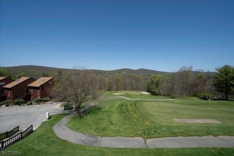 6 Falkenstein Dr Unit 8 Vernon NJ 07462