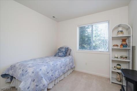 6 Falkenstein Dr Unit 8 Vernon NJ 07462