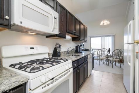 6 Falkenstein Dr Unit 8 Vernon NJ 07462