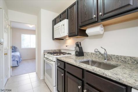 6 Falkenstein Dr Unit 8 Vernon NJ 07462