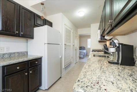 6 Falkenstein Dr Unit 8 Vernon NJ 07462