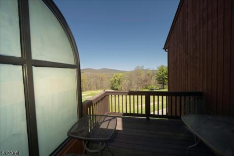 6 Falkenstein Dr Unit 8 Vernon NJ 07462