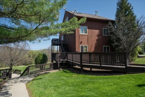 6 Falkenstein Dr Unit 8 Vernon NJ 07462
