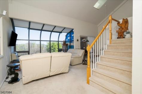 6 Falkenstein Dr Unit 8 Vernon NJ 07462