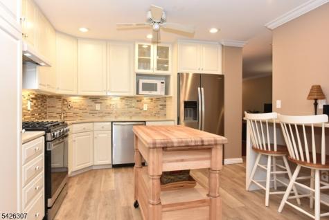 41 Litchult Lane Mahwah NJ 07430