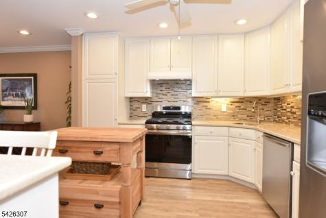 41 Litchult Lane Mahwah NJ 07430