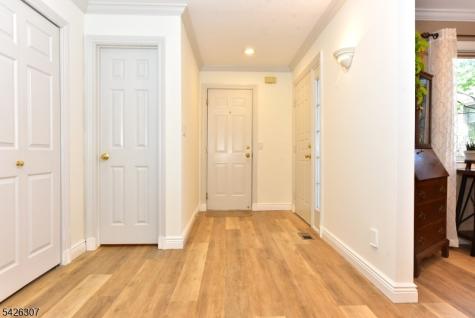 41 Litchult Lane Mahwah NJ 07430