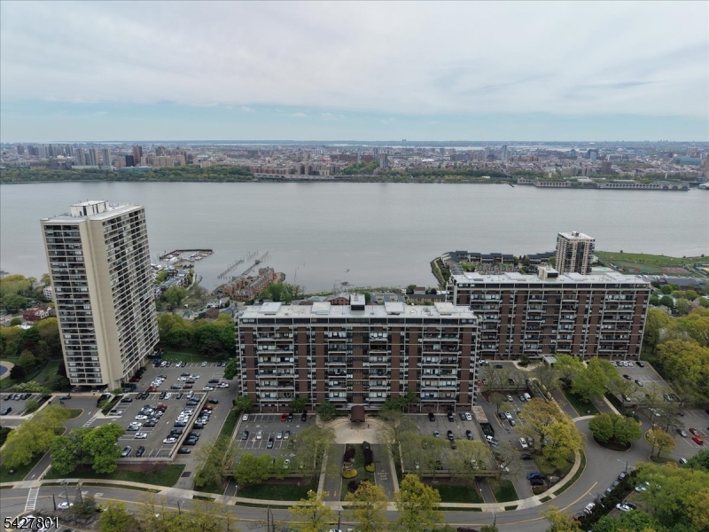 2 Horizon Road Fort Lee NJ 07024