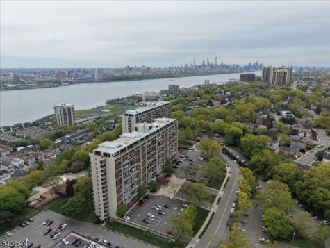 2 Horizon Road Fort Lee NJ 07024
