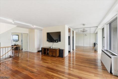 2 Horizon Road Fort Lee NJ 07024