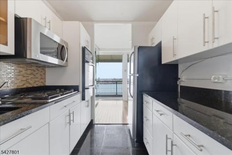 2 Horizon Road Fort Lee NJ 07024