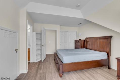 204 Merry Lane Hillsborough NJ 08844