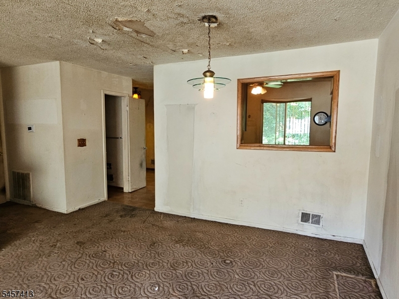 59 Woodland Drive Roselle NJ 07203