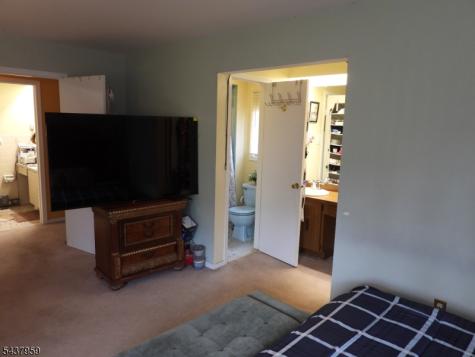 41 Riverbend Drive North Brunswick NJ 08902