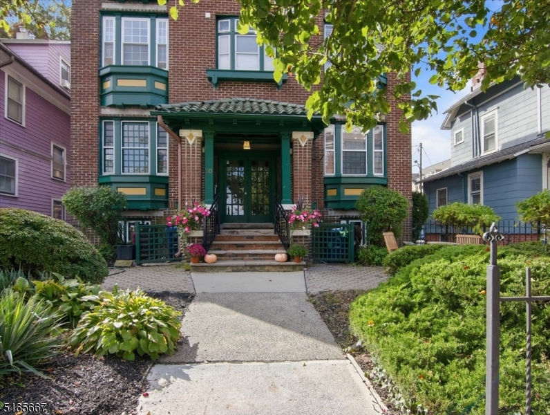 30 The Crescent Montclair NJ 07042