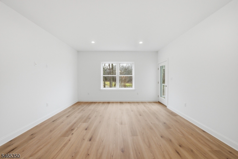 18 Remington Court Howell NJ 07727