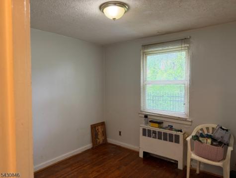 16 Carolyn Terrace Roselle NJ 07203