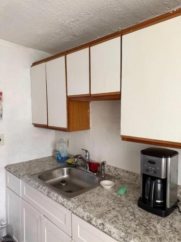 16 Carolyn Terrace Roselle NJ 07203