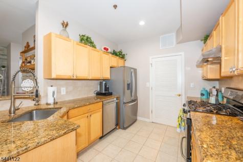 30 Federal Hill Road Pompton Lakes NJ 07442