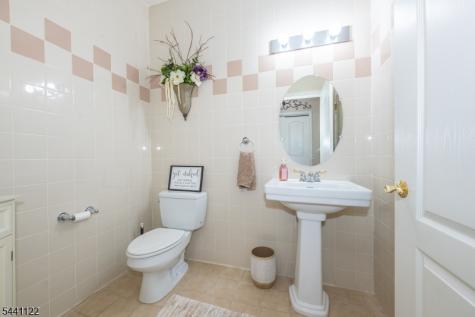 30 Federal Hill Road Pompton Lakes NJ 07442