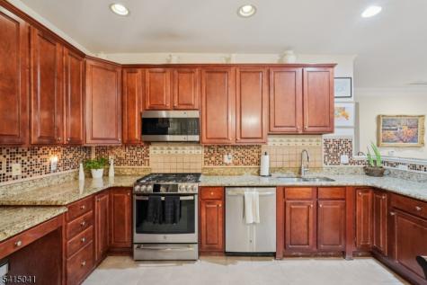 5203 Warrens Way Wanaque NJ 07465