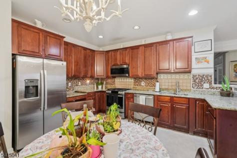 5203 Warrens Way Wanaque NJ 07465