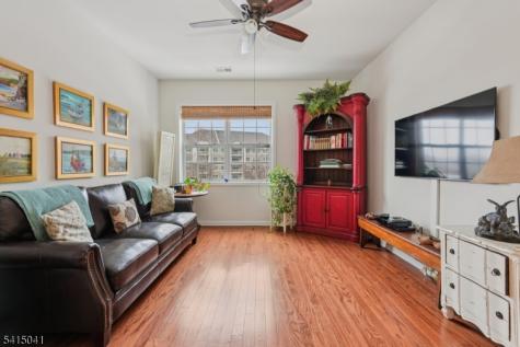 5203 Warrens Way Wanaque NJ 07465