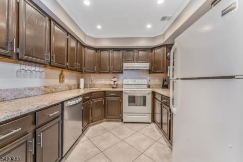 7 Esther Court Lebanon NJ 08833