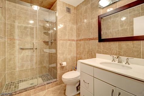 2 Claridge Drive 3lw Verona NJ 07044