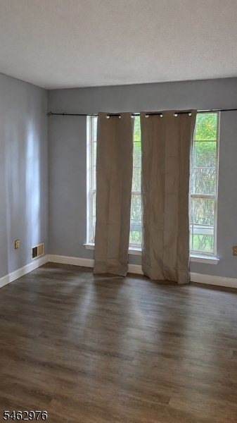 216 Sapphire Lane Franklin NJ 08823