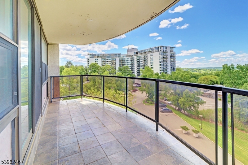 2 Claridge Drive 3lw Verona NJ 07044