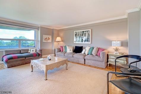 2 Claridge Drive 3lw Verona NJ 07044