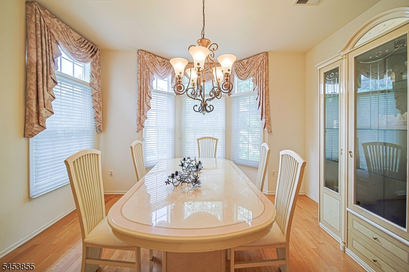 604 Turlington Court Livingston NJ 07039