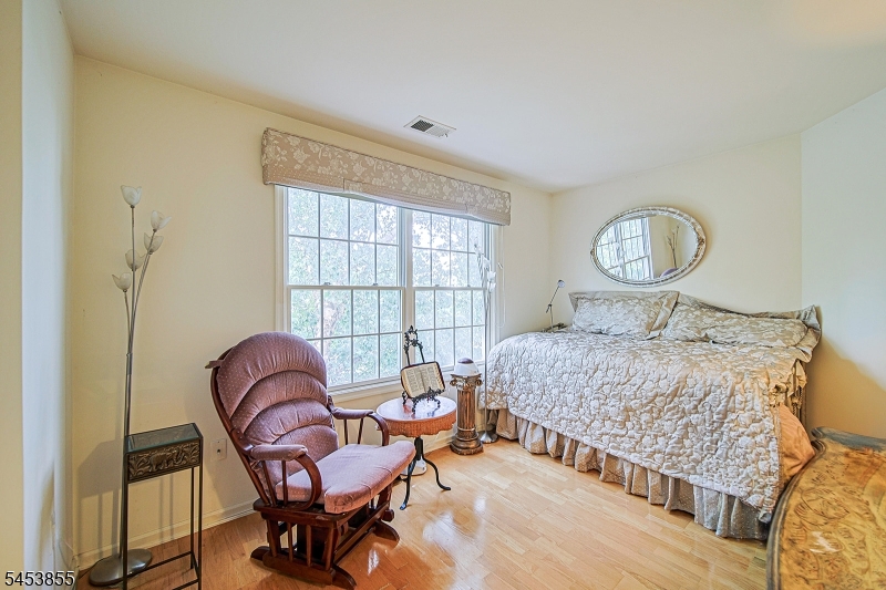 604 Turlington Court Livingston NJ 07039
