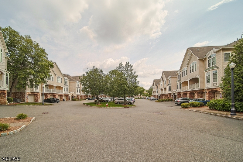 604 Turlington Court Livingston NJ 07039