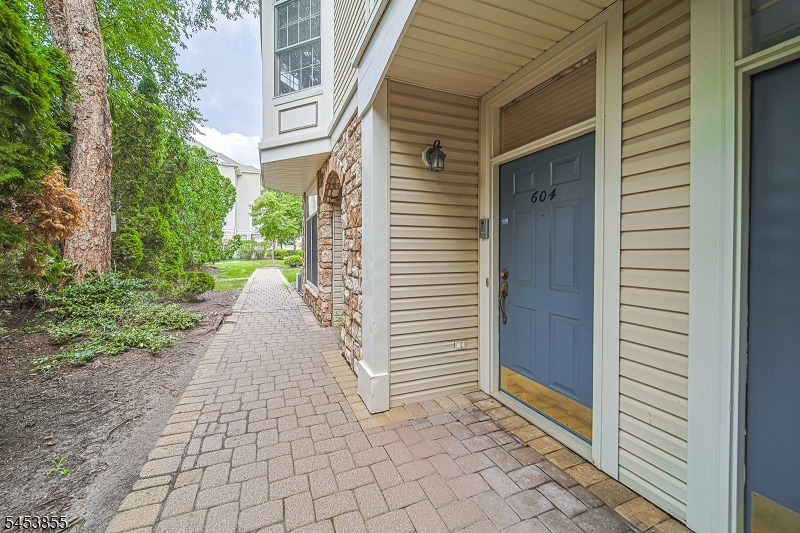 604 Turlington Court Livingston NJ 07039