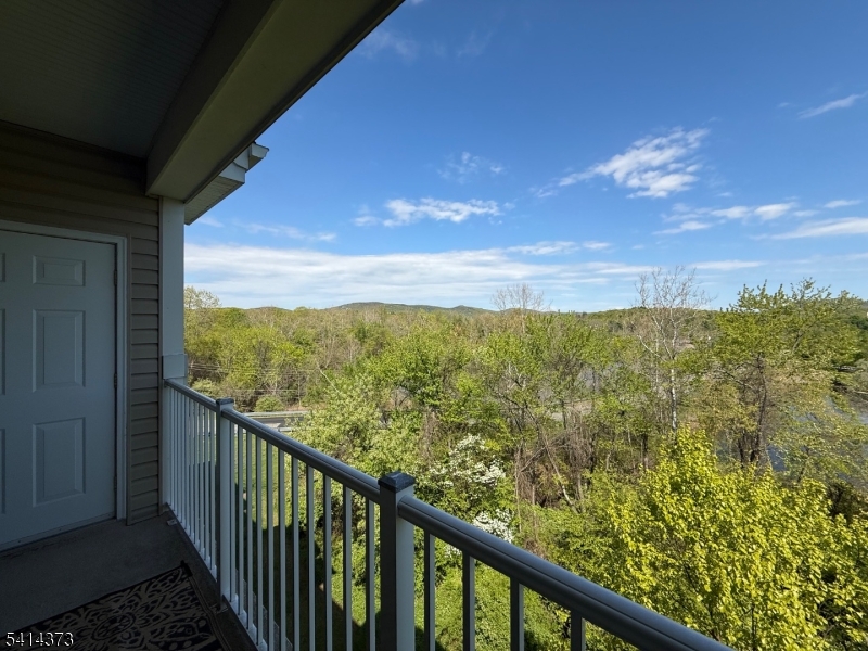 9411 Warrens Way Wanaque NJ 07465