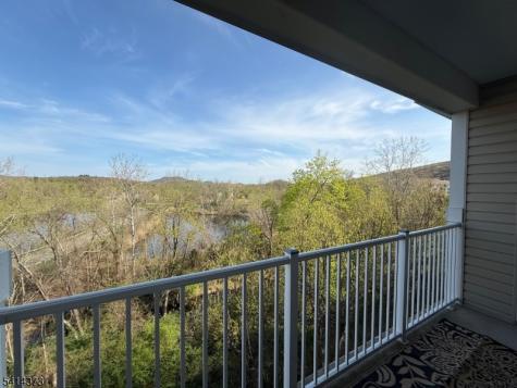 9411 Warrens Way Wanaque NJ 07465