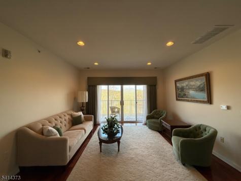 9411 Warrens Way Wanaque NJ 07465