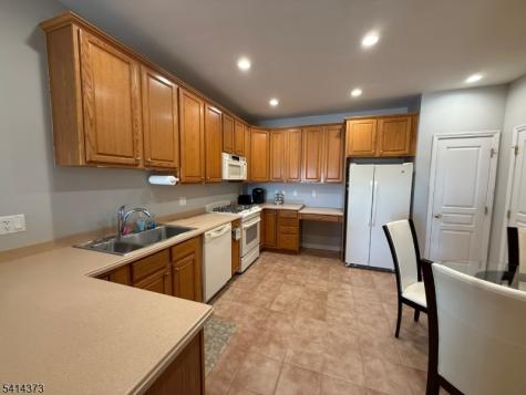 9411 Warrens Way Wanaque NJ 07465